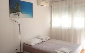Pretty Big Double Bed Room With Balcony